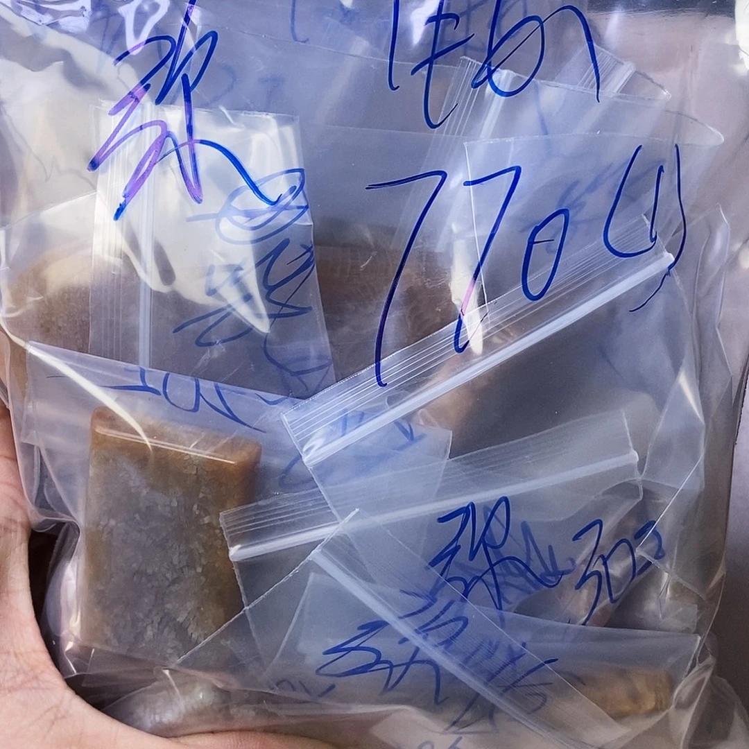 硅化玉颈饰合金弥*桃