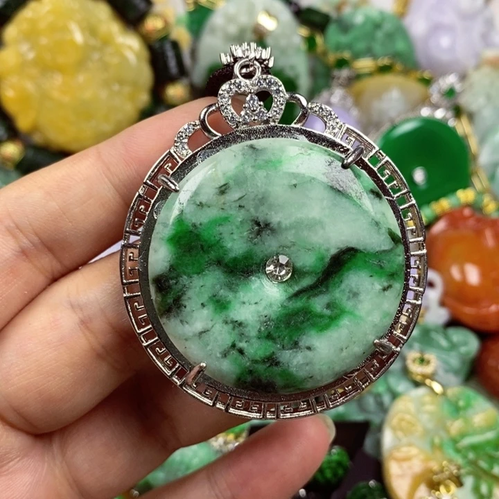 吊坠(赠链)未镶嵌翡翠