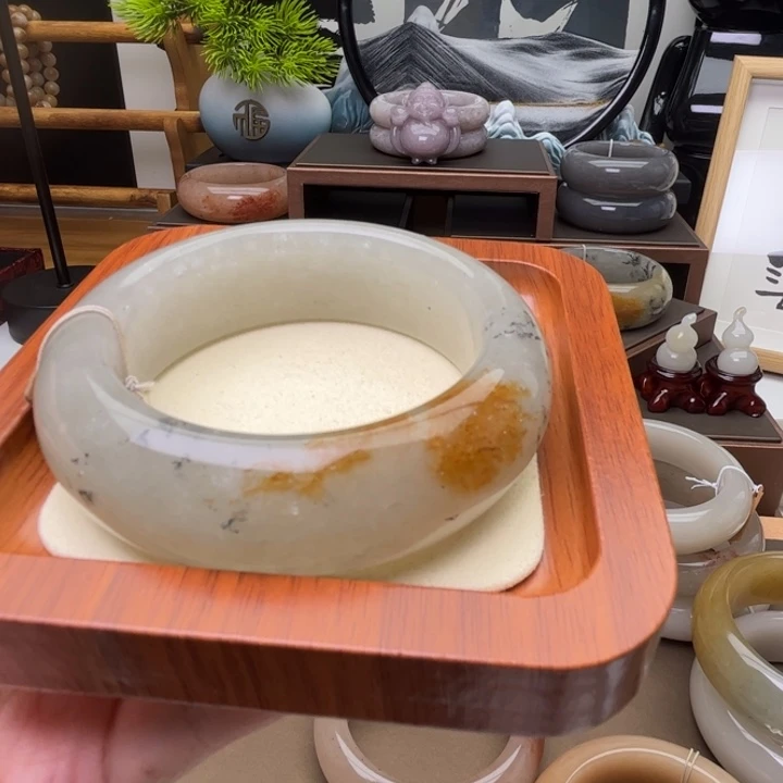 小***梦合金手镯石英岩玉