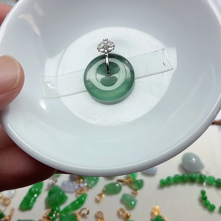 翡翠18K金镶嵌手链天然缅甸翡翠A货