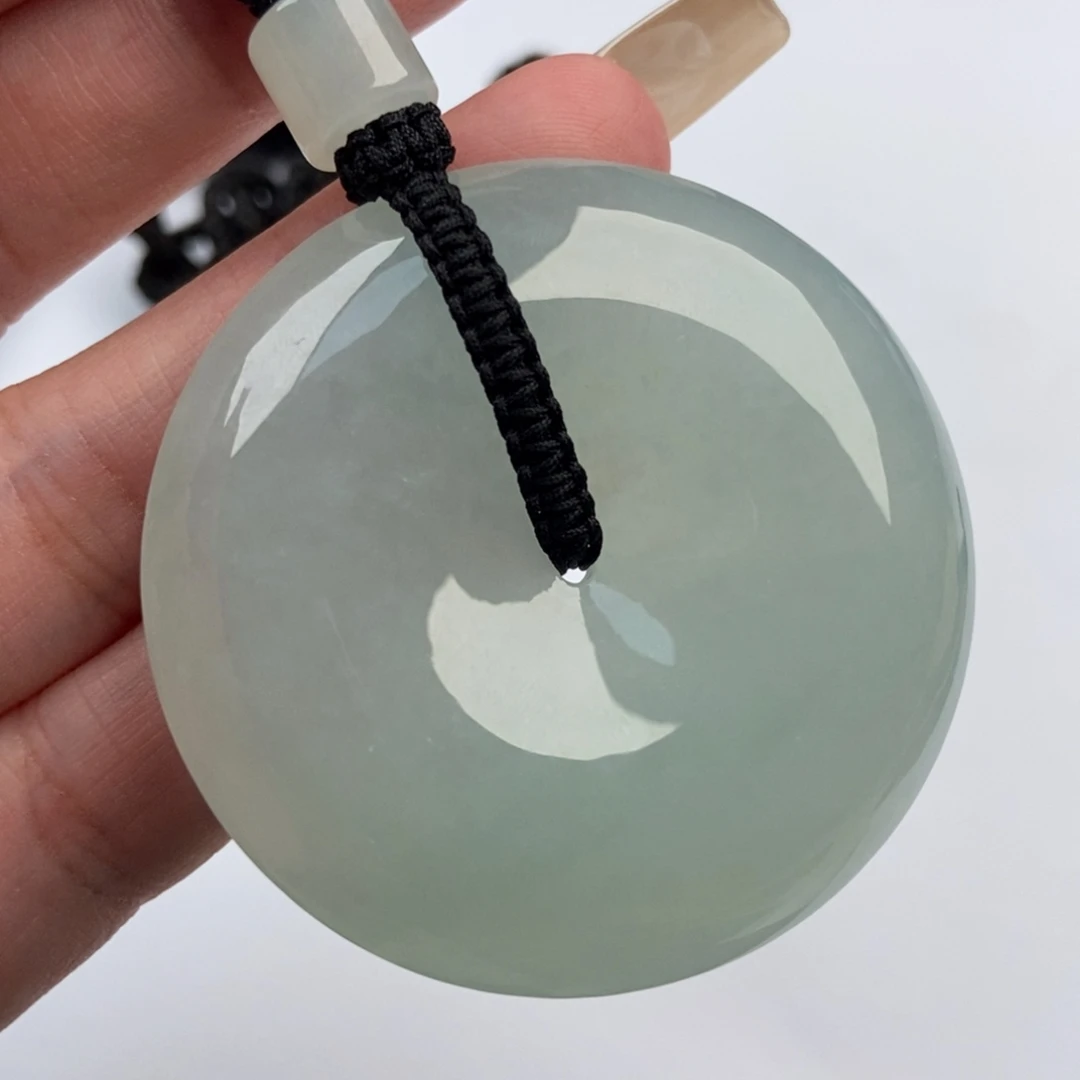 翡翠未镶嵌颈饰悠**幽