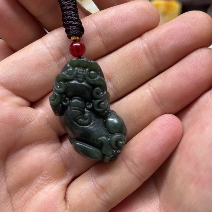 和田玉颈饰未镶嵌霹****肠