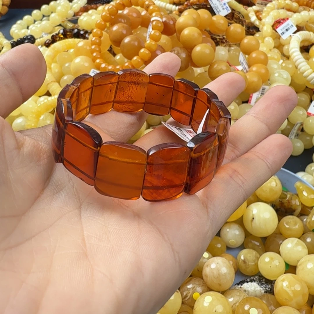 未镶嵌琥珀珠宝奇石