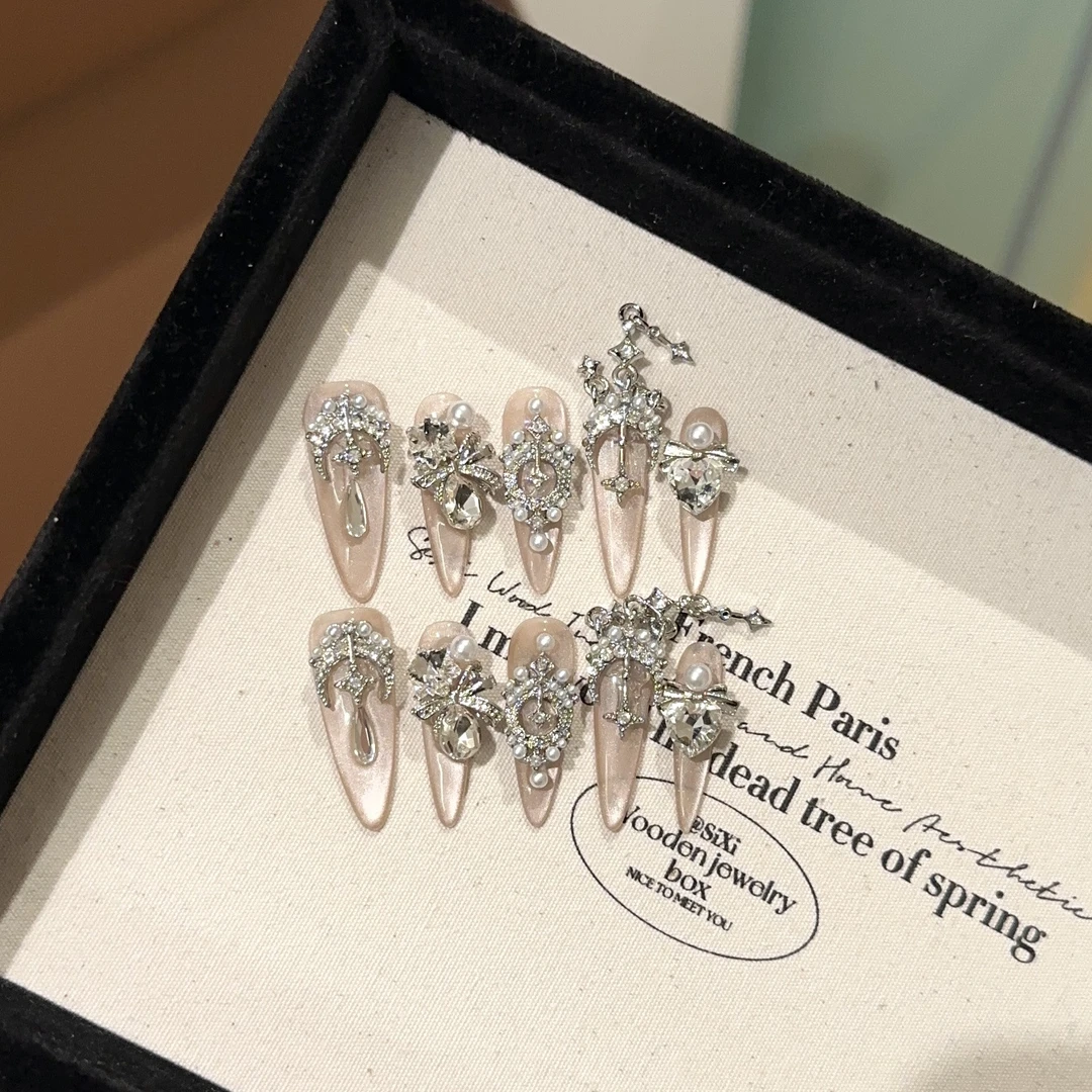 纯手工穿戴甲片高级感重工秋冬季猫眼美甲显白长款轻奢华假指甲贴