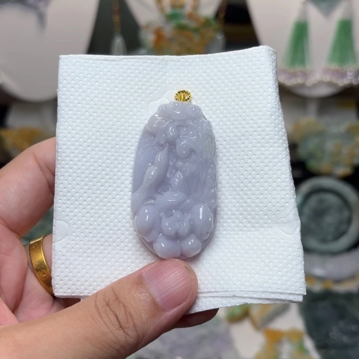 翡翠未镶嵌颈饰吊坠