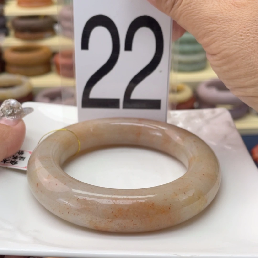 【闪购商品】石英质玉手镯未镶嵌