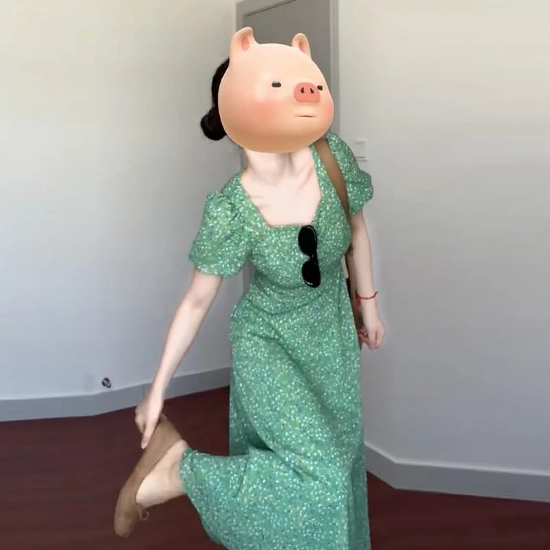 茶歇法式绿色方领碎花连衣裙子女2025秋季新款小个子梨形身材长裙