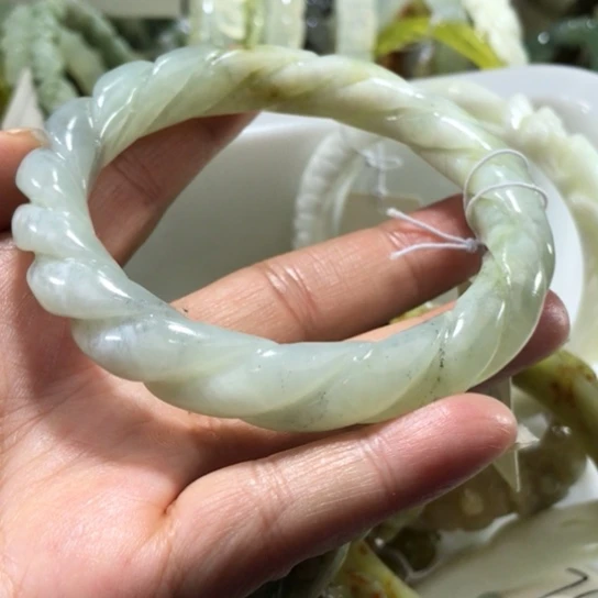 岫玉未镶嵌手镯59.60