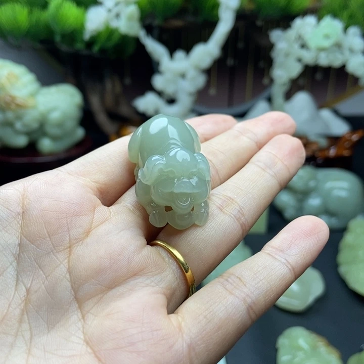 未镶嵌和田玉挂件闲**鹤