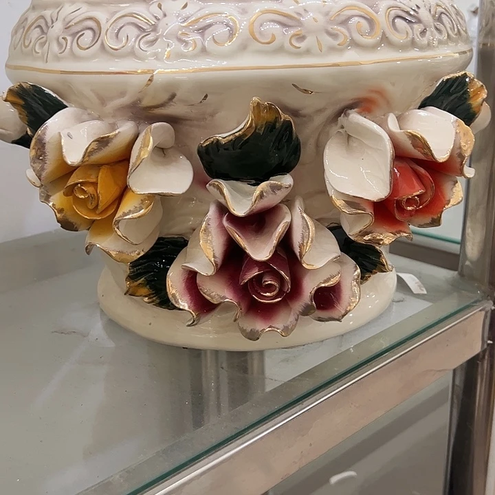 瓷片瑕。。。。。。。。。。。。。