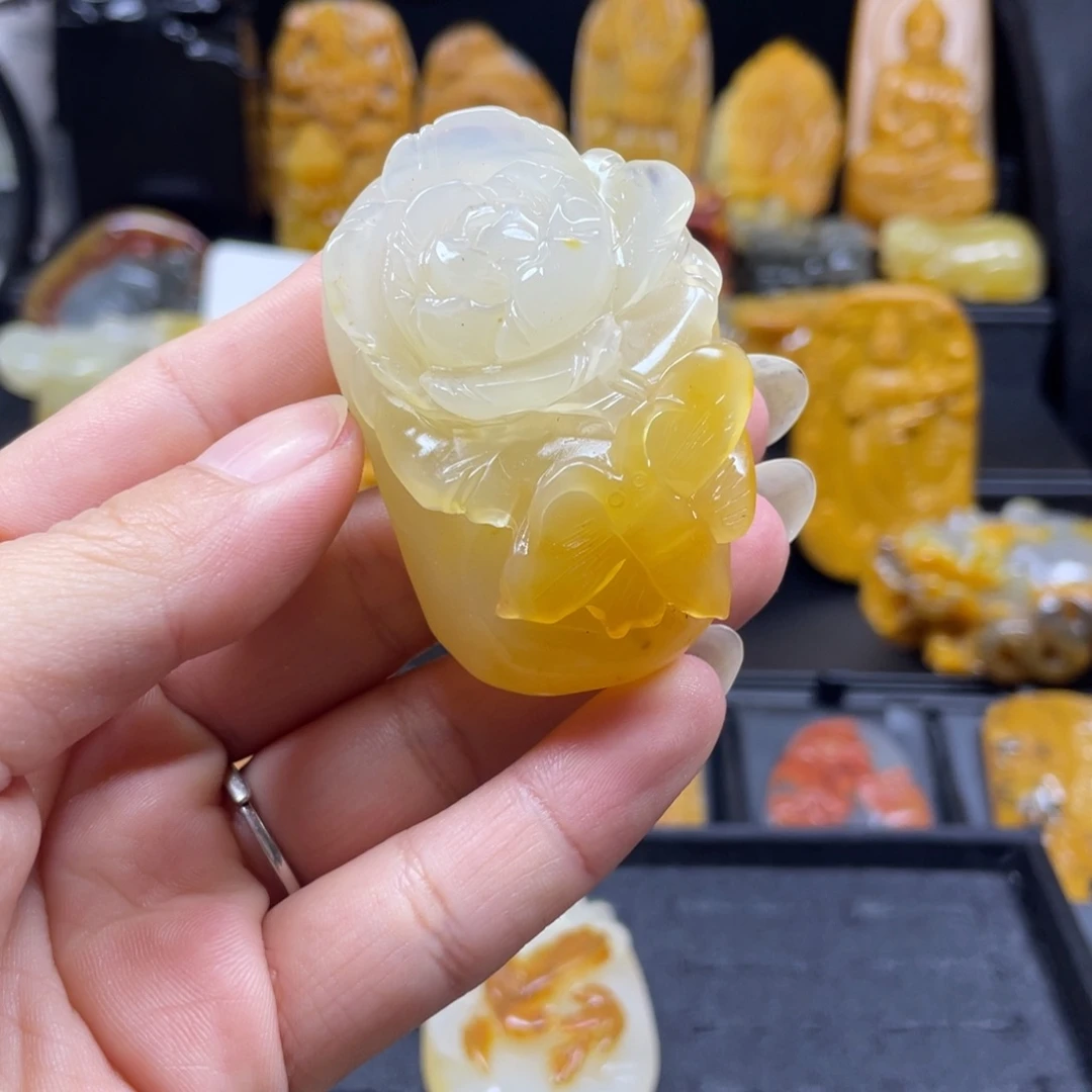 石英质玉（黄龙玉）未镶嵌吊坠(不含链)