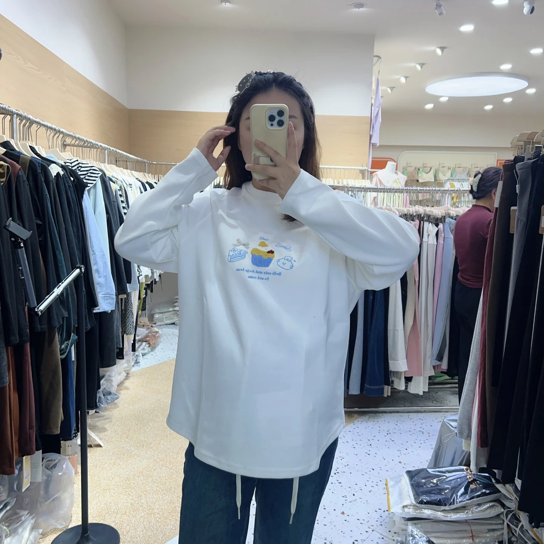 【真爱妈咪】8031孕妇秋款刺绣蛋糕休闲卫衣