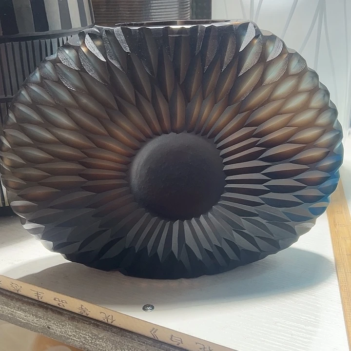 龙***伴手工艺品琉璃咖色磨刻花瓶花器高24口10