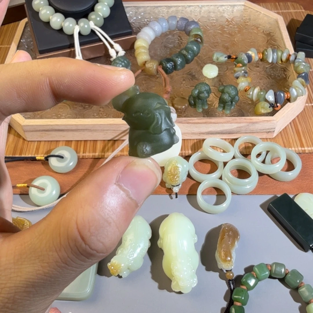 和田玉未镶嵌手链