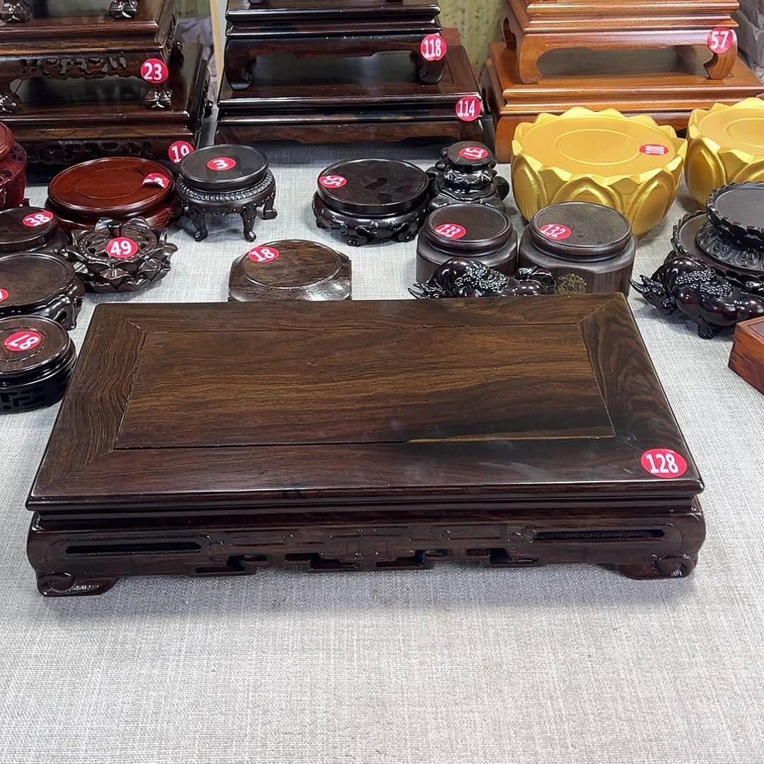 红木底座精雕工艺品