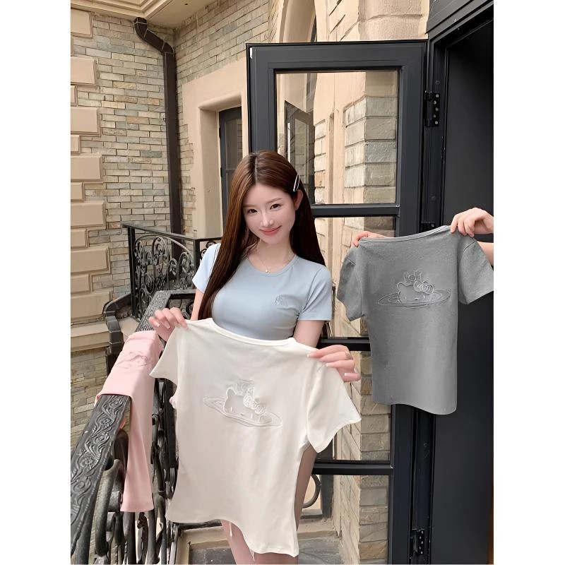 设计感后背镂空kt猫刺绣T恤女夏季修身纯欲甜辣白色正肩短袖上衣