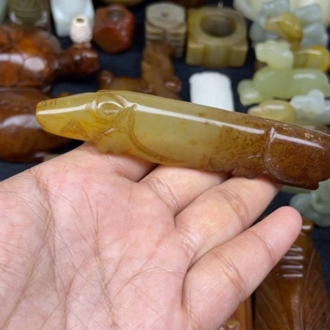 未镶嵌蛇纹石玉颈饰35
