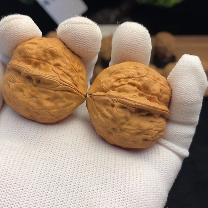 文玩核桃把件云南铁核桃26