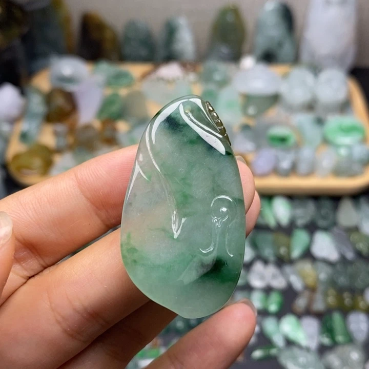 颈饰未镶嵌翡翠悟道