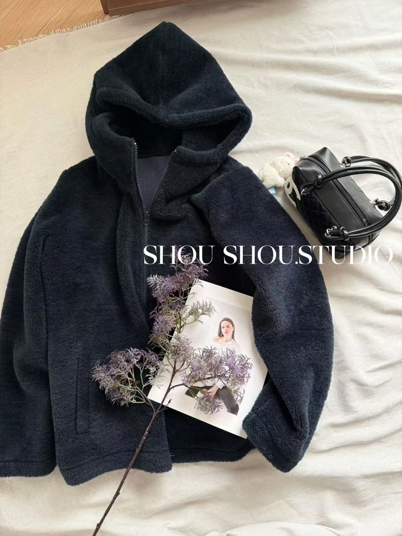 【瘦瘦】海盐甜甜圈-大码连帽拉链羊羔毛复合加厚保暖外套S02251