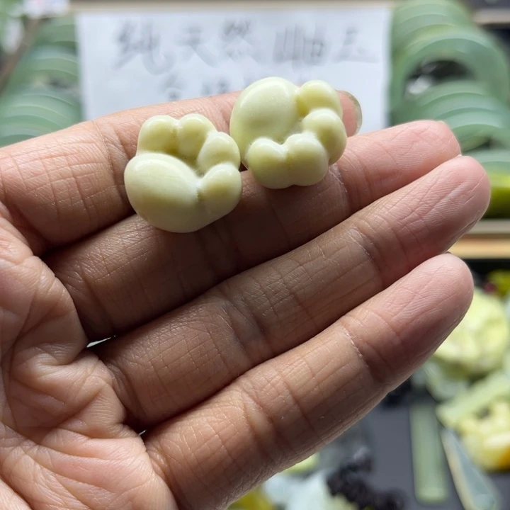 蛇纹石玉未镶嵌手镯2