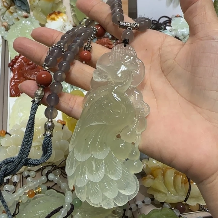 蛇纹石玉吊坠未镶嵌