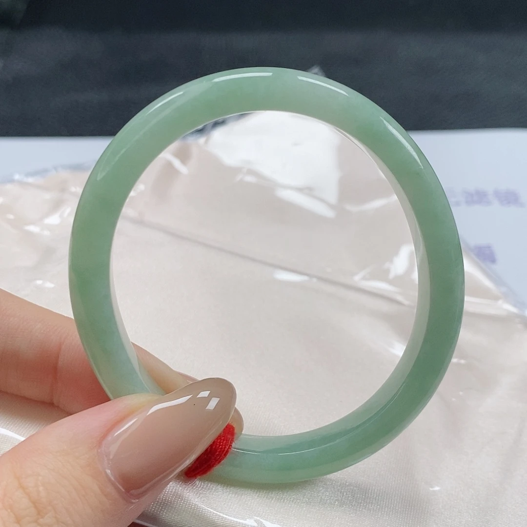 【闪购商品】翡翠手镯（贵妃镯）未镶嵌417号