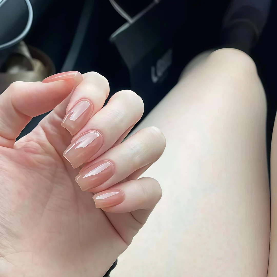 纯欲氛围感裸色白开水短款穿戴甲早春百搭显白高级手工穿戴甲美甲
