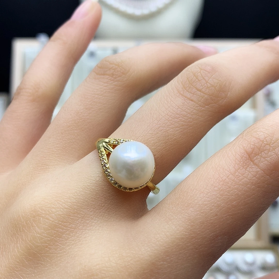 淡水珍珠合金颈饰