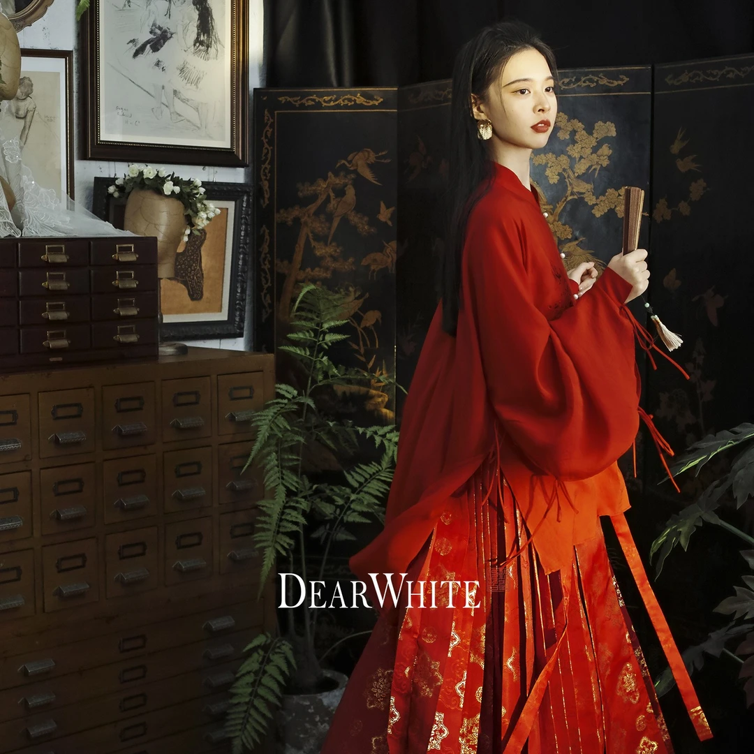亲爱的白原创《栖音·长袖》红色新中式马面裙旗袍上衣订婚礼服女