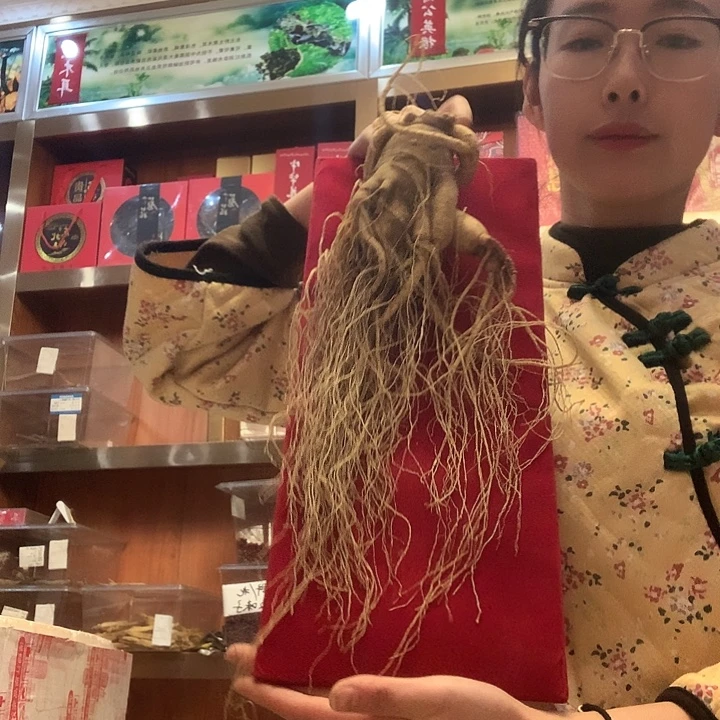 中国大陆六两瑕疵水锈参