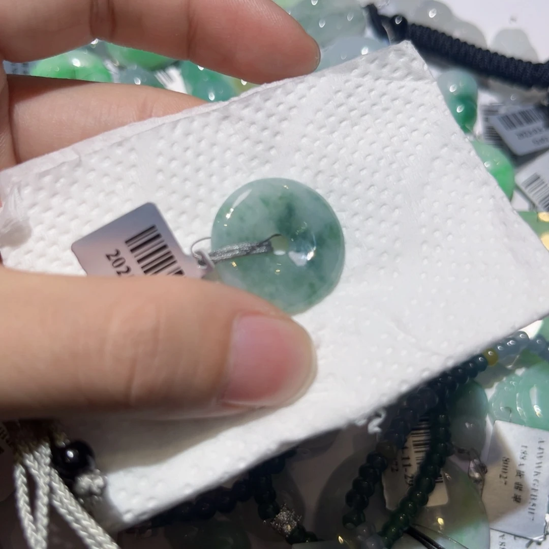 翡翠颈饰未镶嵌天然翡翠A货