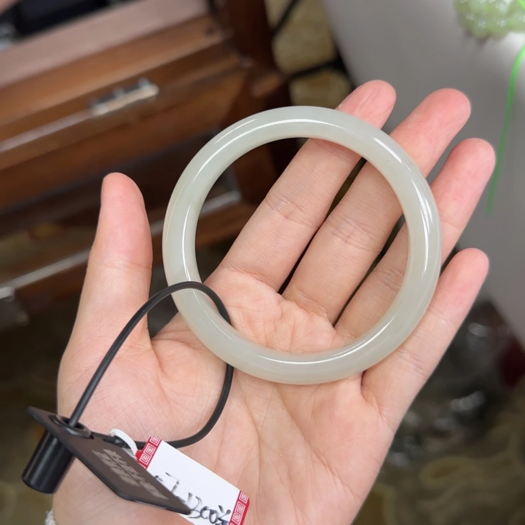 和田玉未镶嵌手镯57