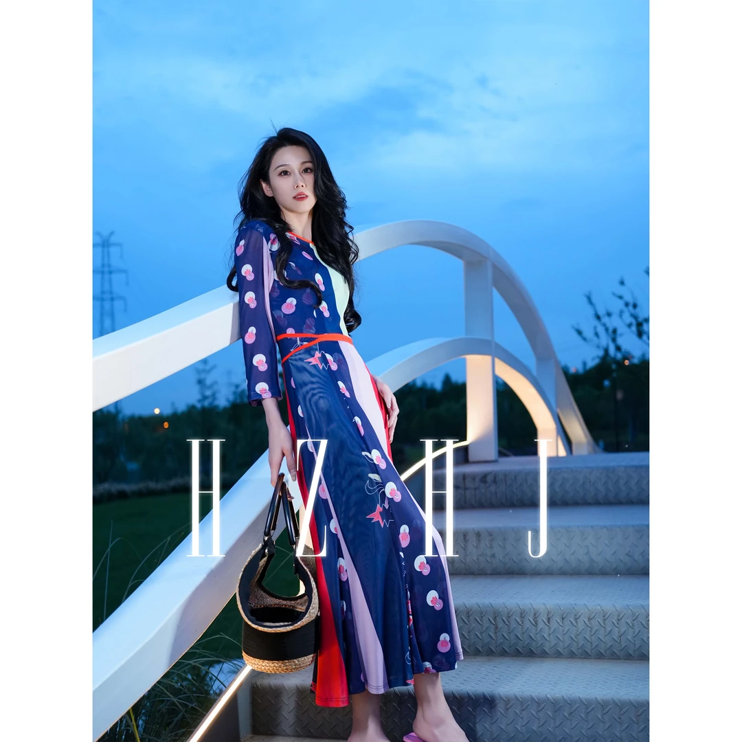 HZHJ新款原创设计 霓虹色彩拼接 鱼尾连衣裙长袖秀款御姐高定230