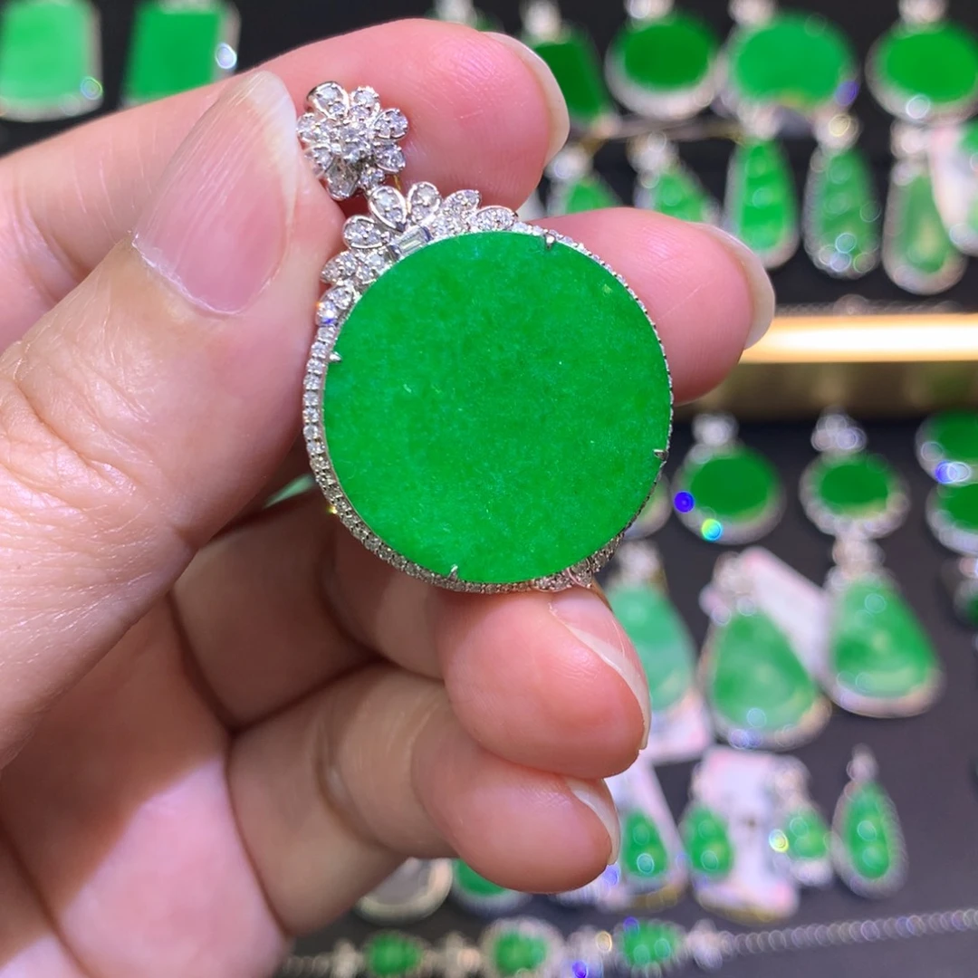 翡翠18K金镶嵌吊坠(不含链)