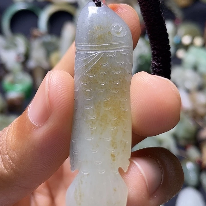和田玉（糖玉）未镶嵌颈饰