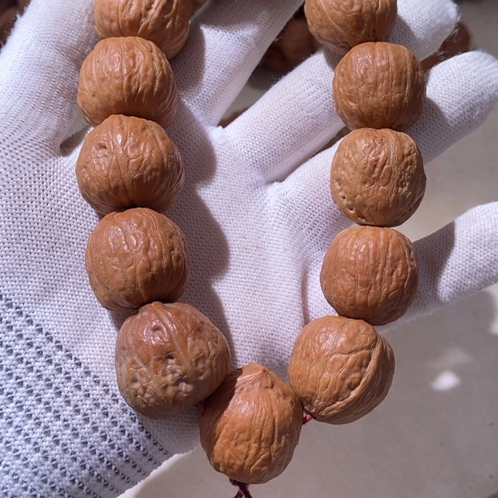 手串文玩核桃…………2