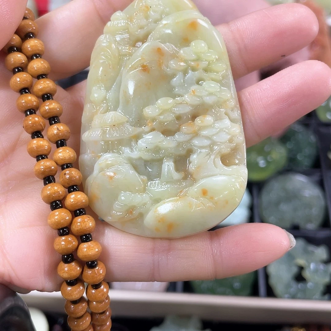 蛇纹石玉颈饰未镶嵌