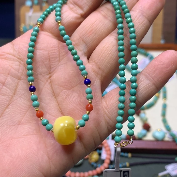 绿松石18K金镶嵌锁骨