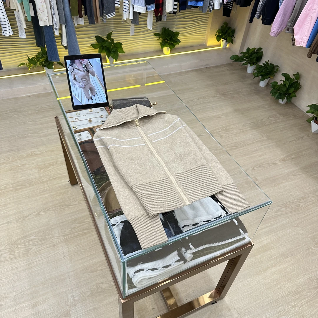A471【D家】高版本25n早秋新款长袖拉链款高领翻领常规款条纹毛衫