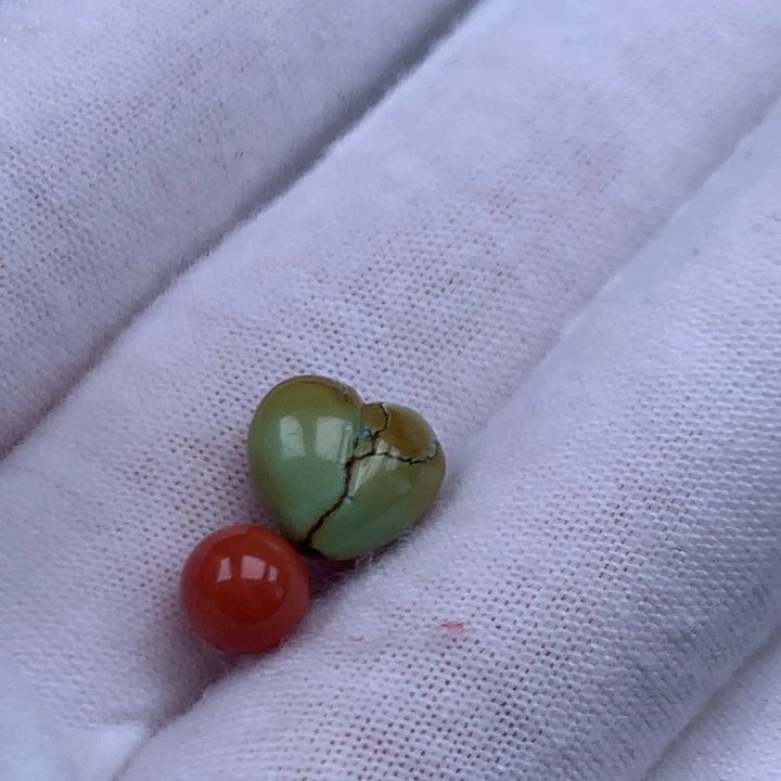 南红玛瑙未镶嵌珠宝奇石