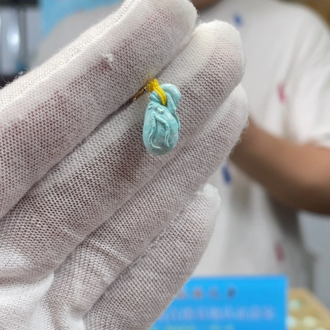 绿松石未镶嵌挂件