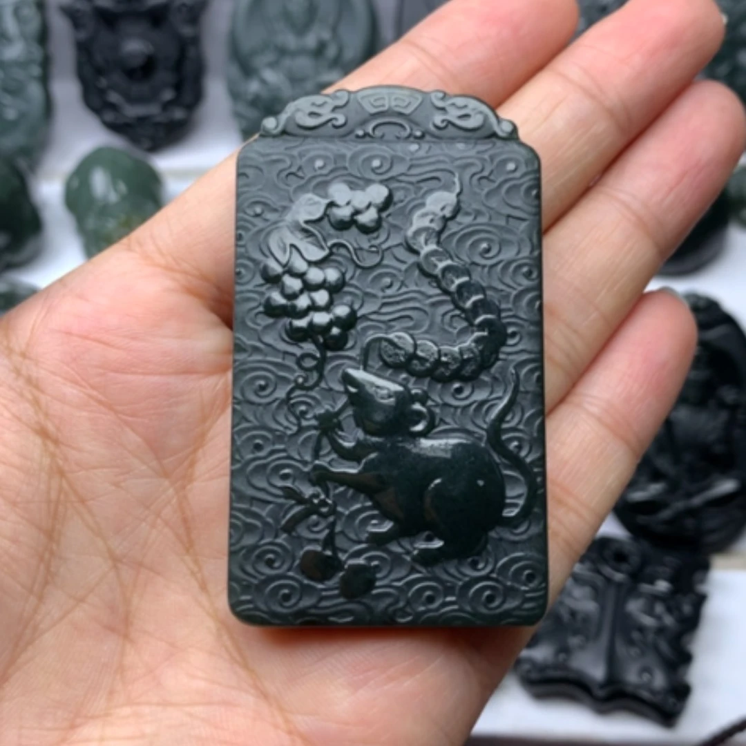 【闪购商品】颈饰未镶嵌和田玉双面雕刻