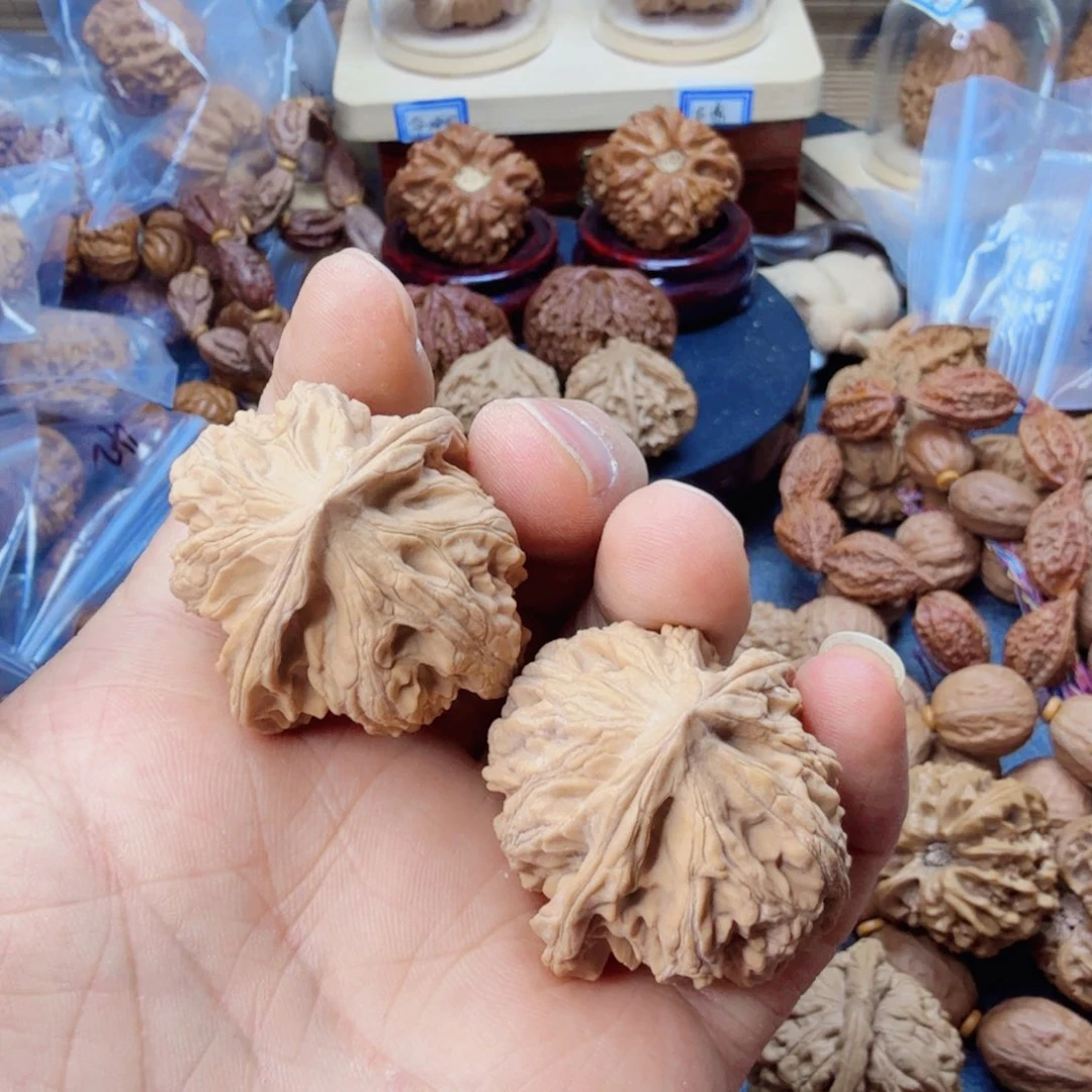 文玩核桃把件三羊谷39