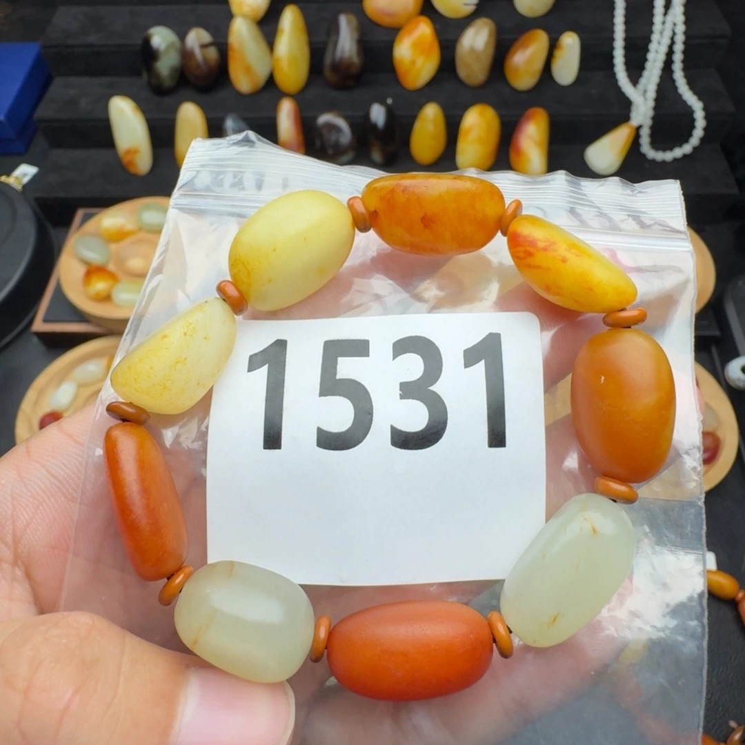 和田玉未镶嵌手串