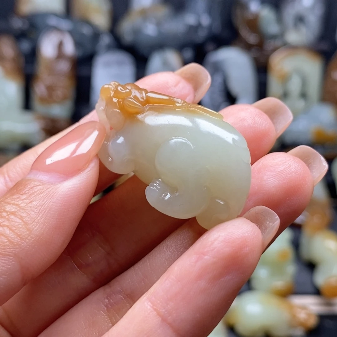 和田玉未镶嵌挂件