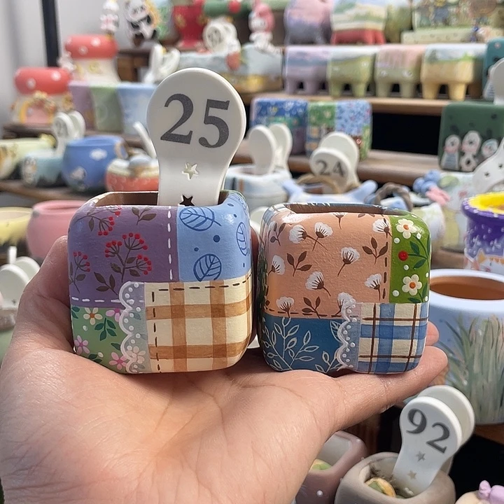 ****‧23…….手工手绘花盆
