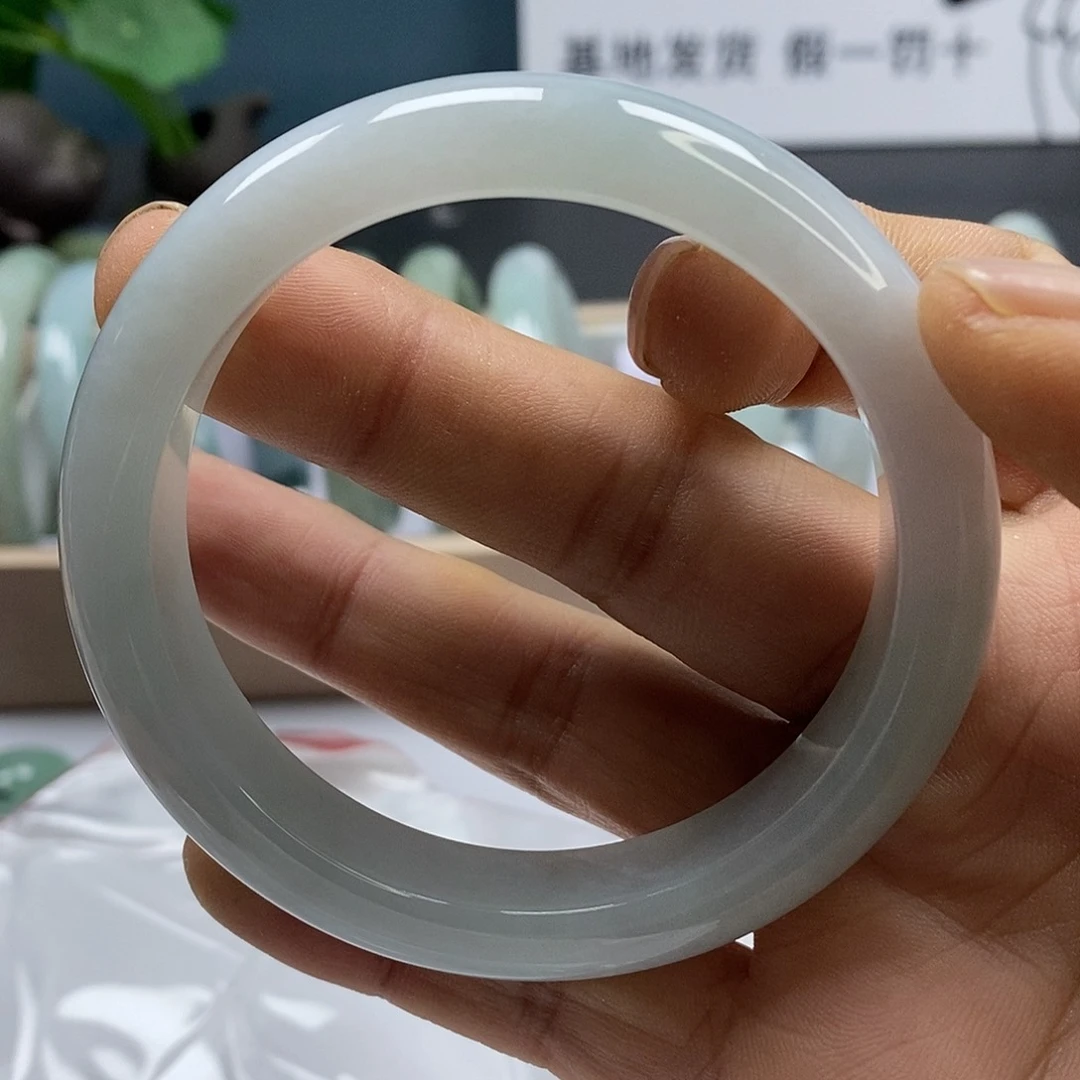 翡翠未镶嵌手镯翡翠手镯
