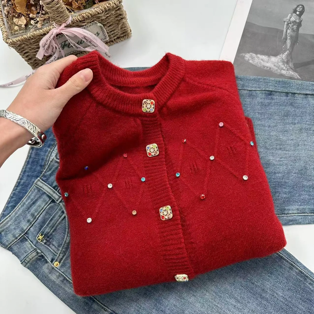 飞飞家 冬款插肩袖重工钉钻提花开衫针织衫Y6012红