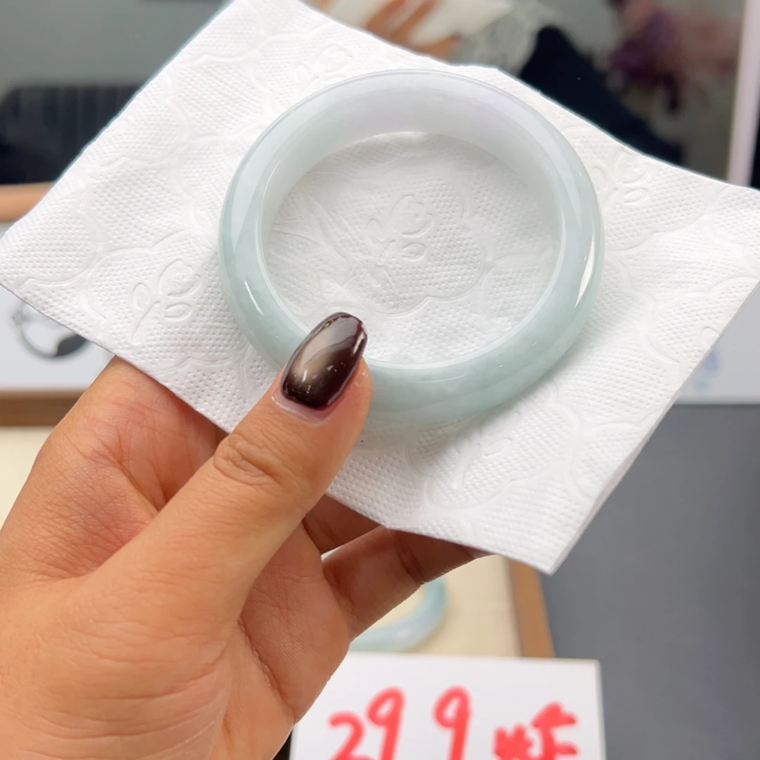 翡翠未镶嵌手镯55圈有纹裂翡翠